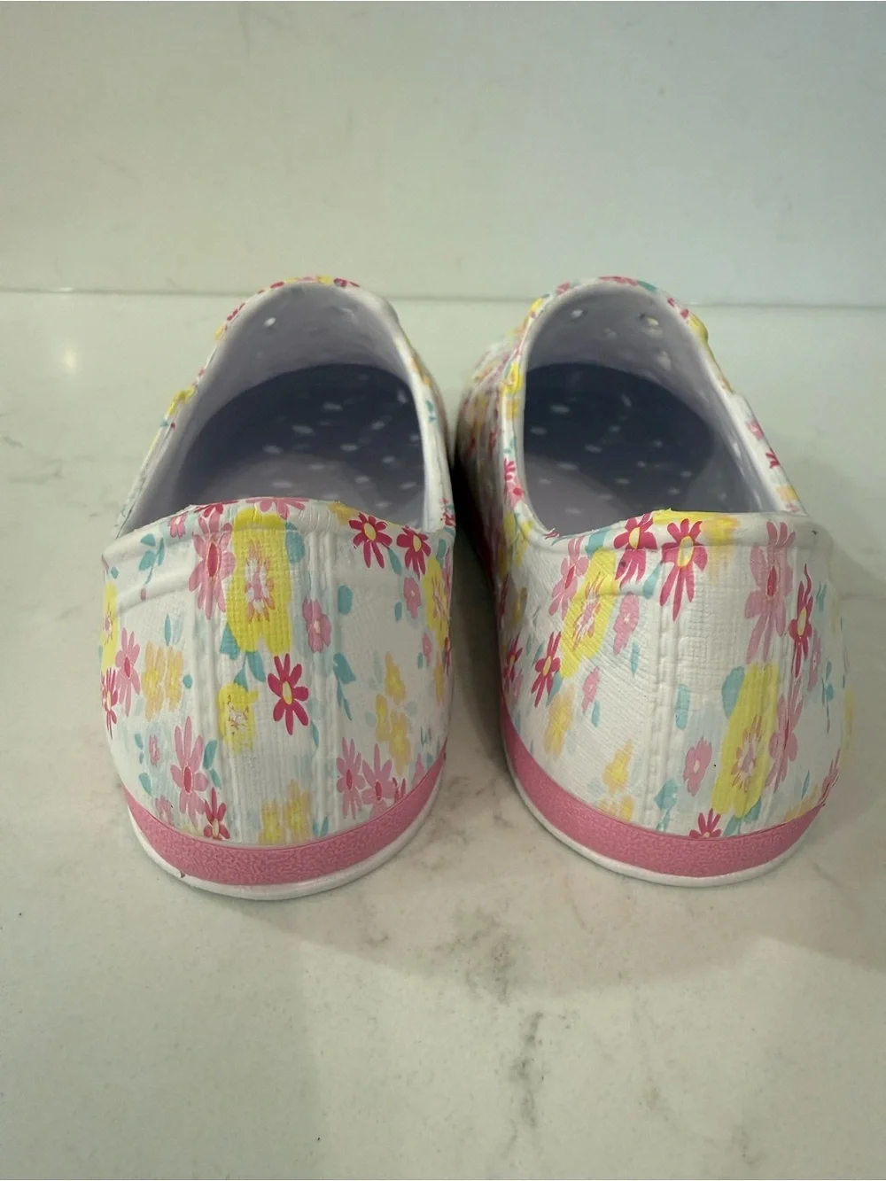 Cat & Jack Kids Floral Slip-On Shoes in White and Pink